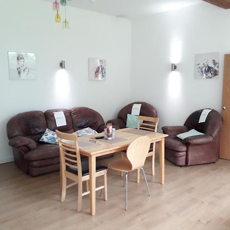 הייל Brook Barn B&B מראה חיצוני תמונה