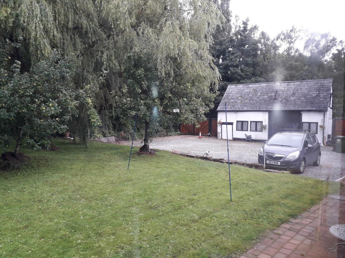 הייל Brook Barn B&B מראה חיצוני תמונה