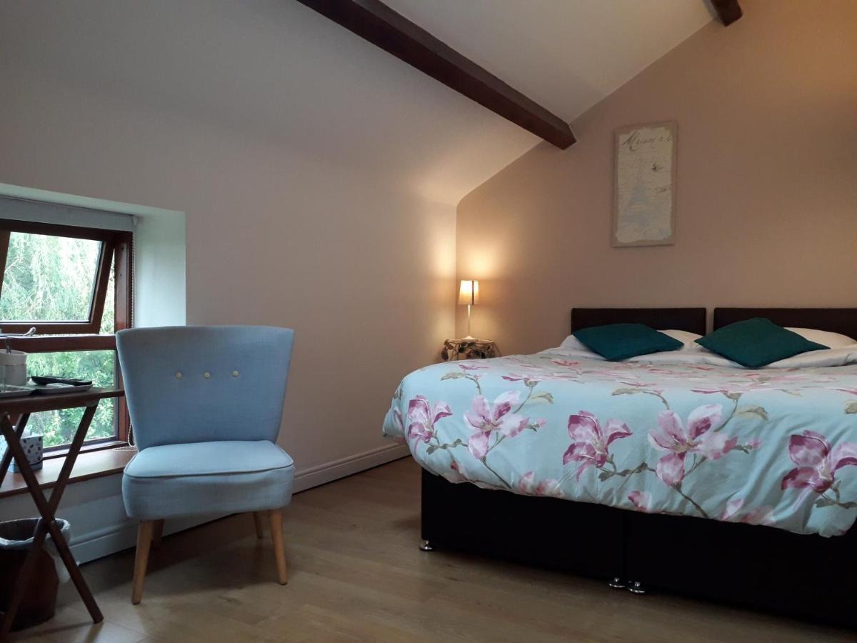 הייל Brook Barn B&B מראה חיצוני תמונה