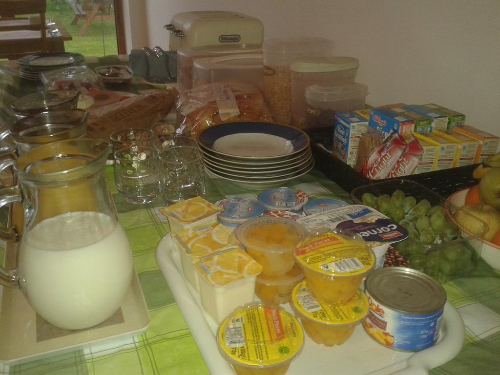 הייל Brook Barn B&B מראה חיצוני תמונה