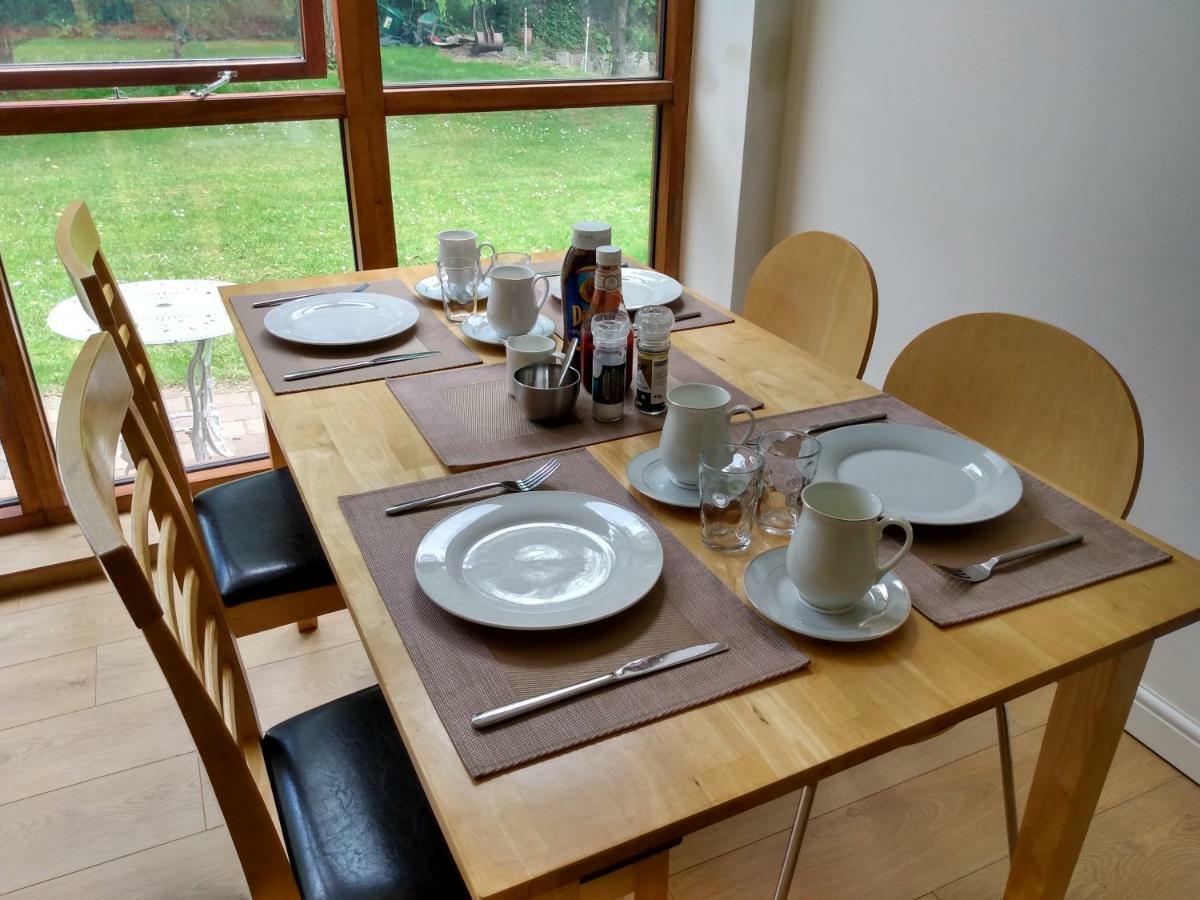 הייל Brook Barn B&B מראה חיצוני תמונה