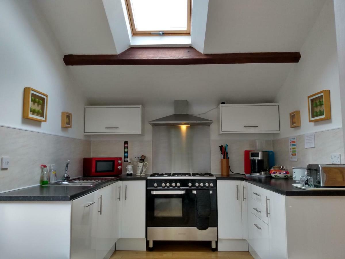 הייל Brook Barn B&B מראה חיצוני תמונה