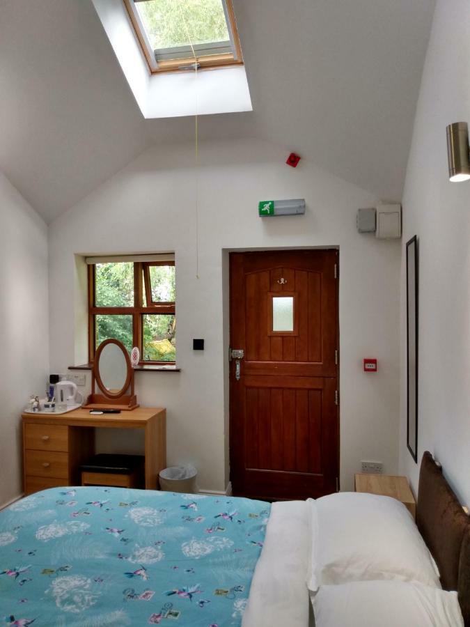 הייל Brook Barn B&B מראה חיצוני תמונה